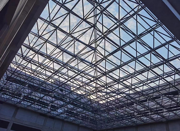 大型yy易游体育
施工